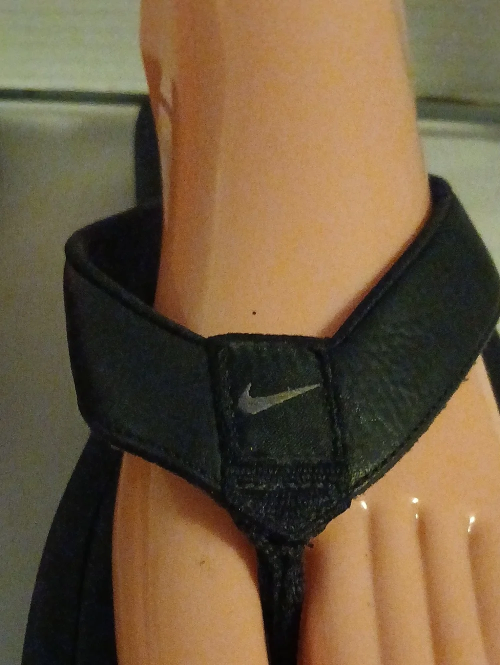 Nike Black Leather Thong Sandals